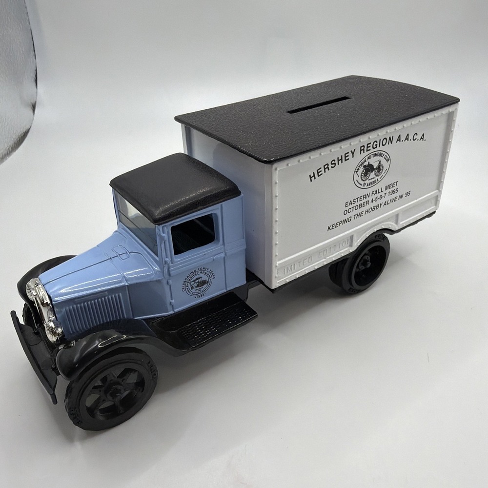 ERTL 1931 Hawkeye Motor Truck Bank Hershey Region AACA 40th Anniv 1:34  MIB